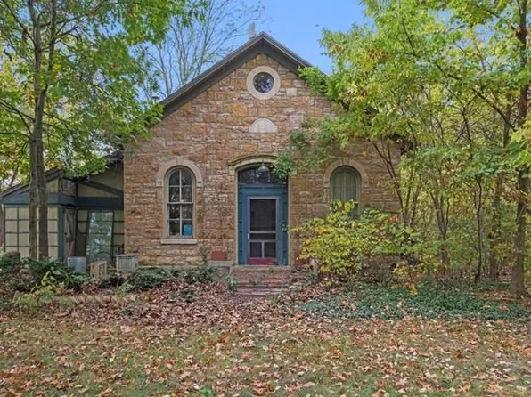 25130 Chieftain Rd, Lawrence, KS 66044