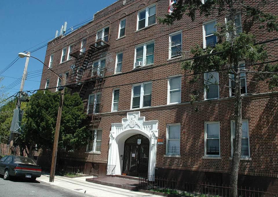 1st image of 10905 120th St APT C1