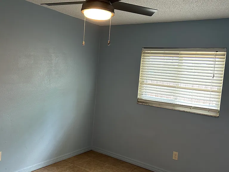 1953 Palm Way #A — Photo 12