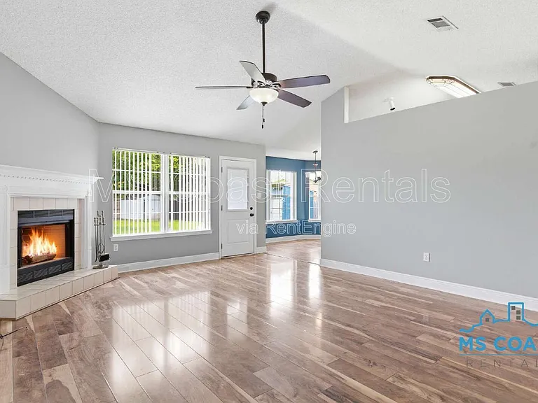 14961 Greenwell Cir — Photo 3