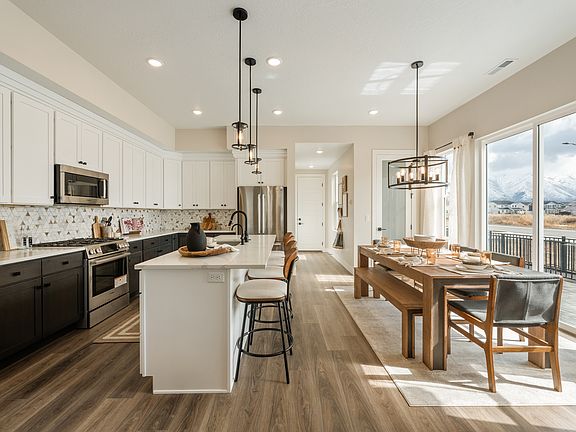 5th image of 835 S 950 W #124