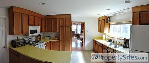 4th image of 4824 S Thompson Ave