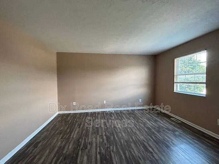 460 Peyton Dr — Photo 20