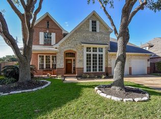 5926 Brook Bend Dr, Sugar Land, TX 77479