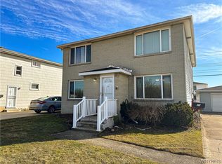 31 Crandon Blvd, Cheektowaga, NY