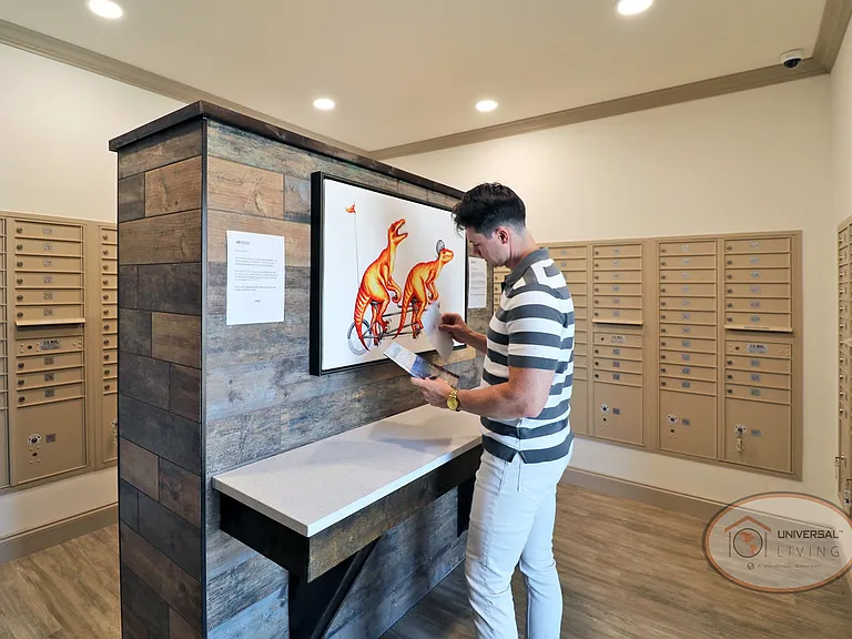 Mail Center / Amazon Hub