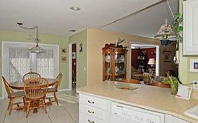 2nd image of 18 Meadowlake Cir S