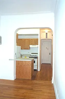 Rented by Tower Brokerage | media 19