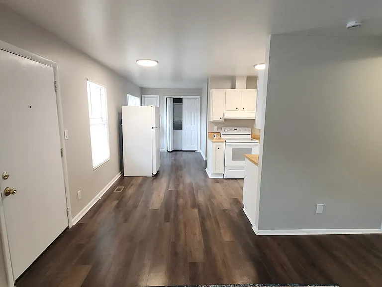 9633 15th Bay St #4 — Photo 33