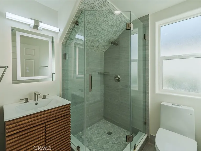 714 N Chestnut Ave — Photo 16