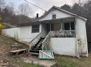 195 Hanging Tree Rd, Dante, VA 24237