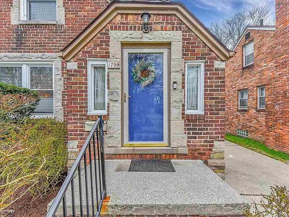 3rd image of 1709 Brys Dr