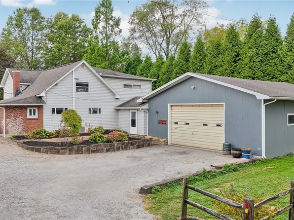 67 Ida Ln, New Castle, PA 16101