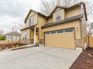 7455 NE Fremont St, Portland, OR 97213