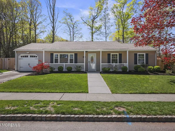 22 Shadyside Avenue, Hazlet, NJ 07730