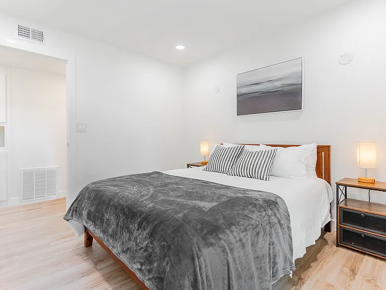 4940 Pasadena Ave #B — Photo 20