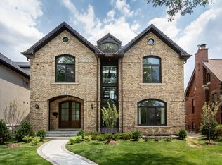 425 S Chester Ave, Park Ridge, IL 60068