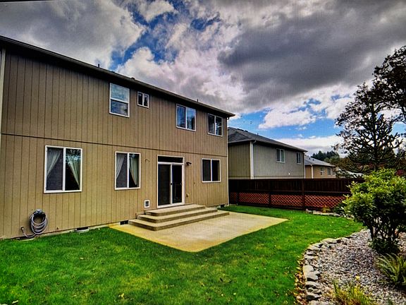 2nd image of 2325 Pleasanton Ct SE