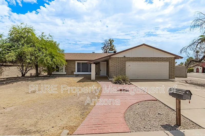 3 bed, 2.0 bath, 1383 sqft, $2,225 — Photo 1