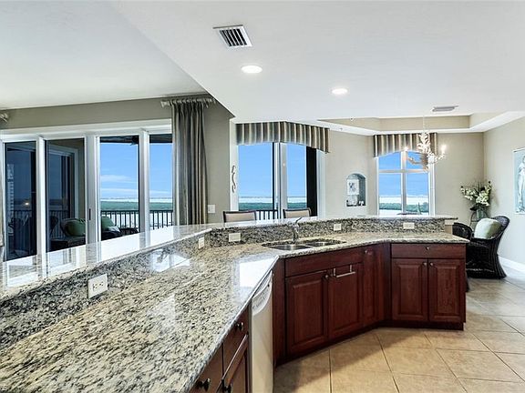 5th image of 6061 Silver King Blvd Unit 905