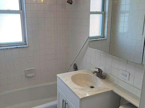 5th image of 301 E 73rd St Ph A