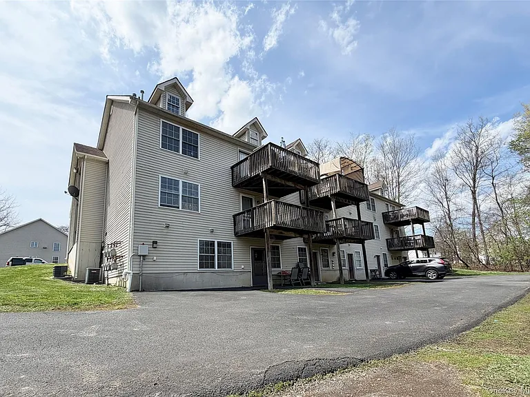 105 N Montgomery St #B2-7 — Photo 14