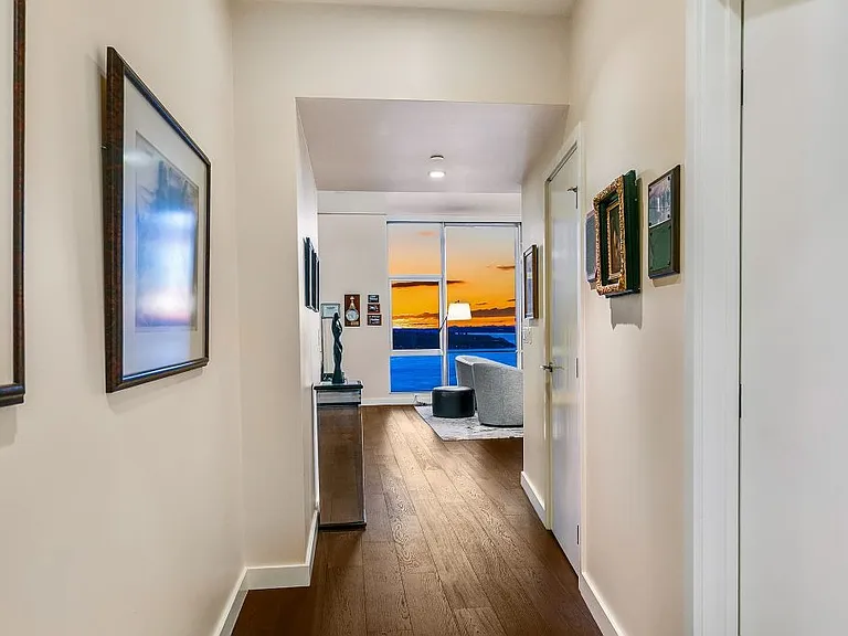 909 5th Ave #2301 — Photo 2
