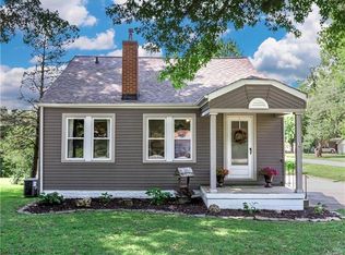 30 Athlone Dr, Caseyville, IL 62232