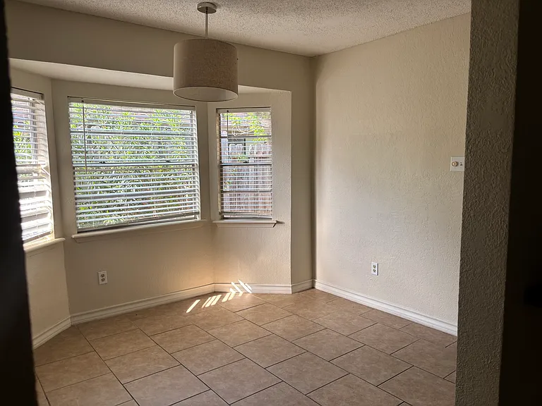 5058 Eider Dr — Photo 16