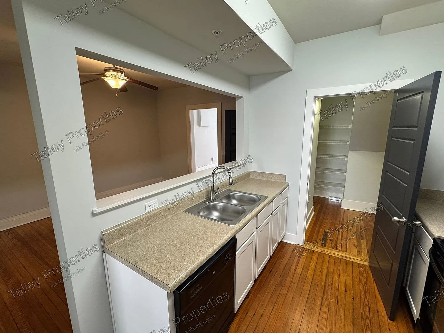 2 bed, 1.5 bath, 1447 sqft, $1,345 — Photo 4