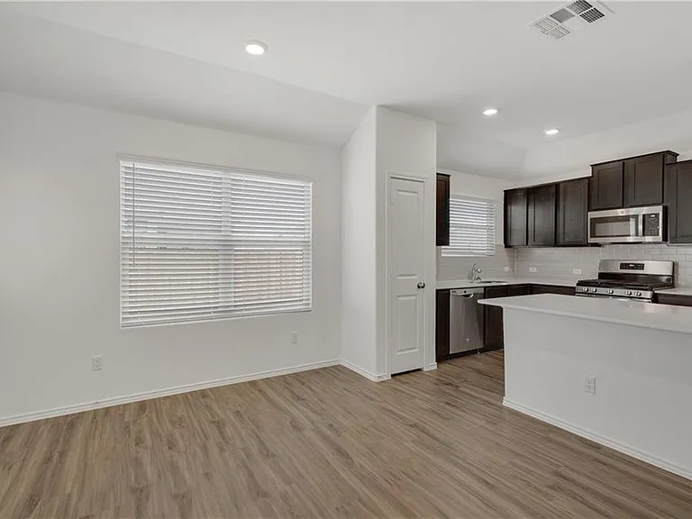 3204 Kenner Dr — Photo 6