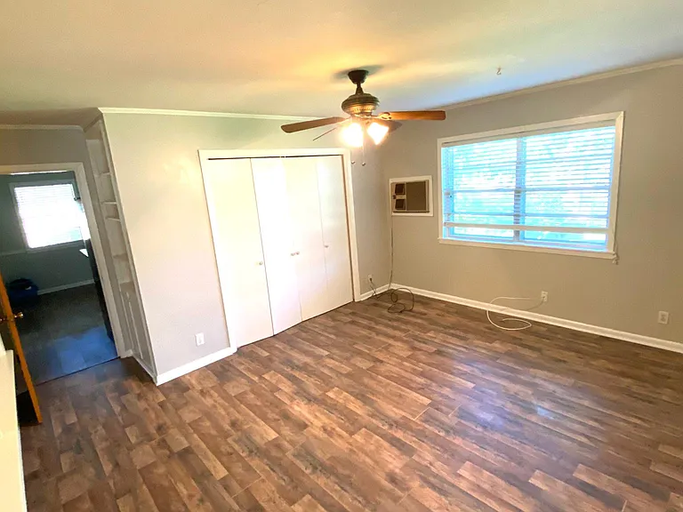 202 Newcastle Dr — Photo 5