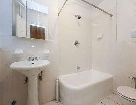 Rented by SW Queens Mezzanine | media 7