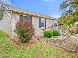 752 Killion Rd, Dandridge, TN 37725