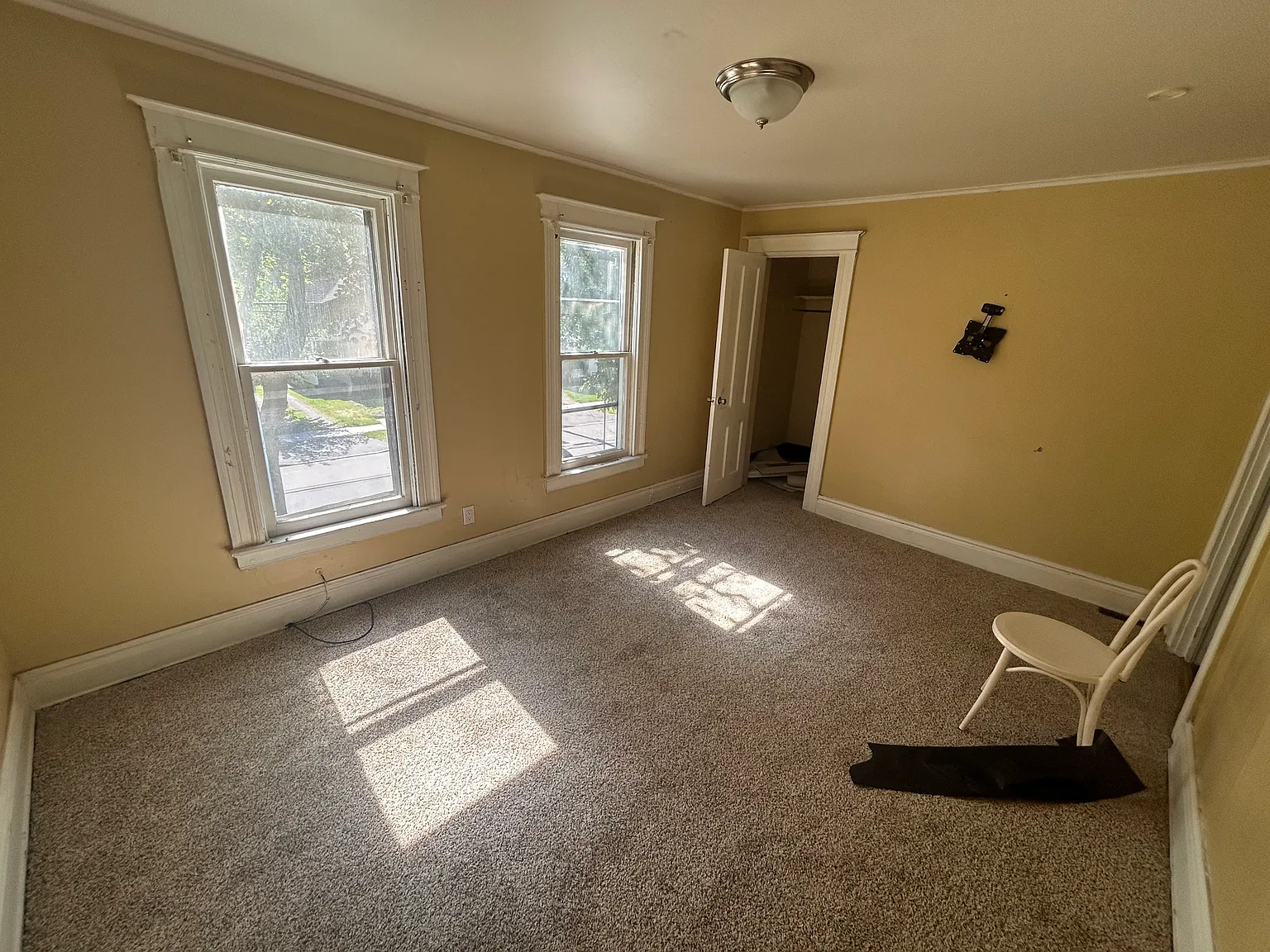 2 bed, 980 sqft, $1,400 — Photo 2