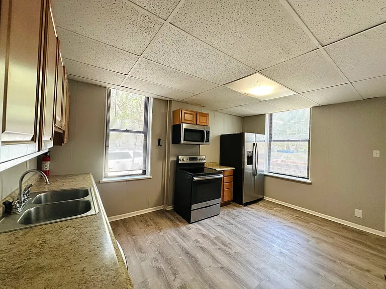 3201-3209 Arsenal St #3205 — Photo 2