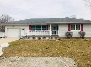 402 N Davenport St, Metamora, IL 61548