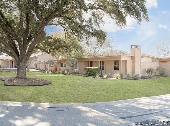 3rd image of 369 Towne Vue Dr