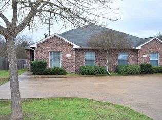 2420 Berger Dr, Bryan, TX 77802