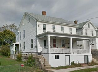 613 Pleasant St, Chambersburg, PA 17201