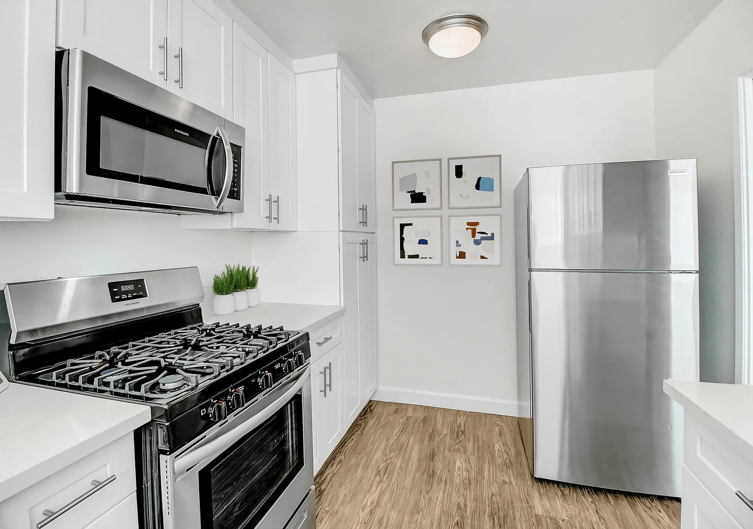 Ethel Avenue Apartments — Photo 2