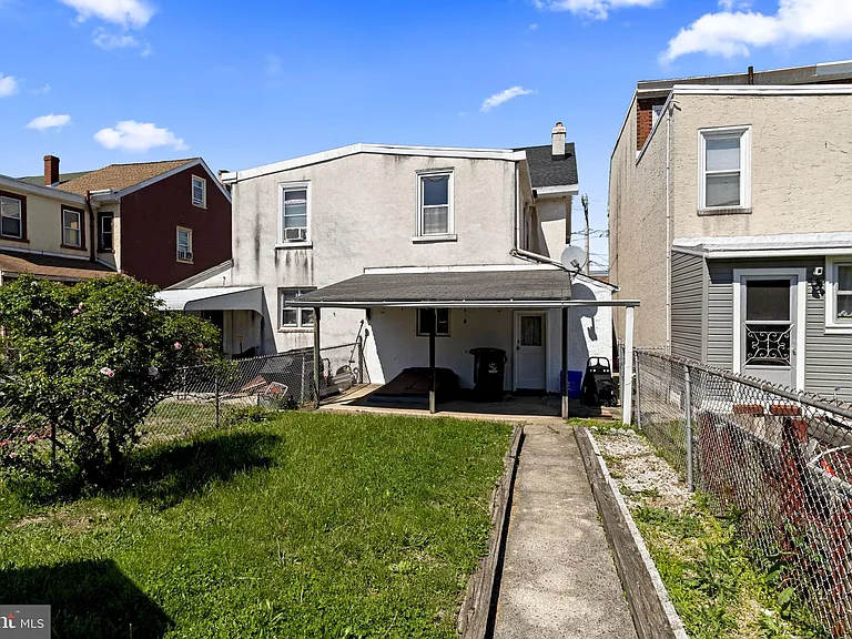 106 W 5th St — Photo 23