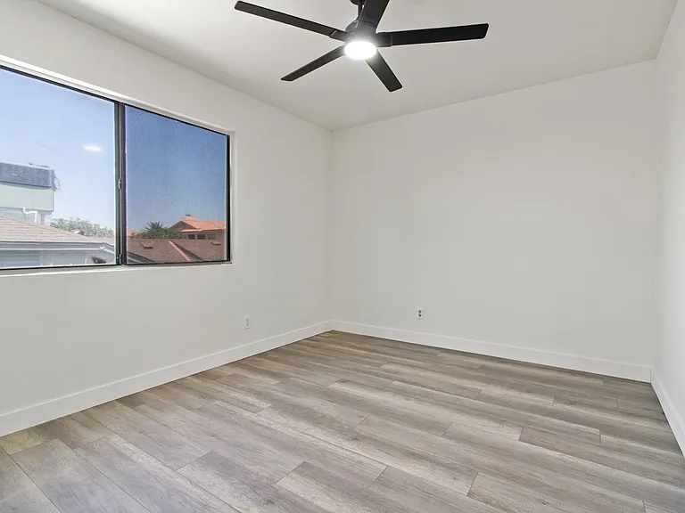 1436 E Kent Ave — Photo 13