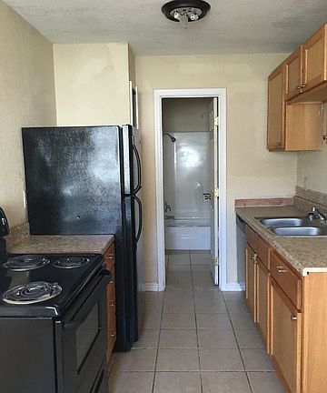 3rd image of 7150 Glen Ter APT 4