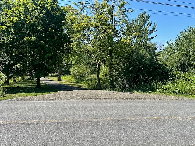1067 Best Rd — Photo 7