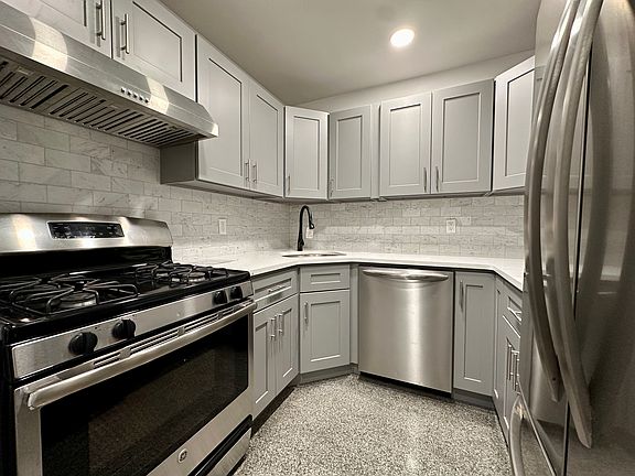 3rd image of 19-31 77th St #1A