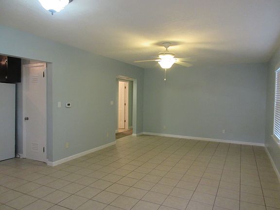 2nd image of 251 Willow St