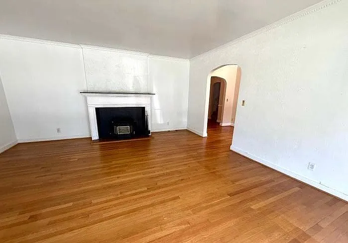 4 bed, 3901 sqft, $2,494 — Photo 3