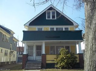 876-878 Helmsdale Rd, Cleveland, OH 44112