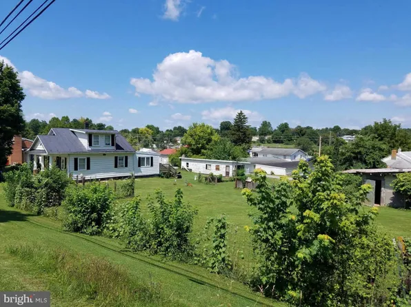 107 E 11th Ave, Ranson, WV 25438